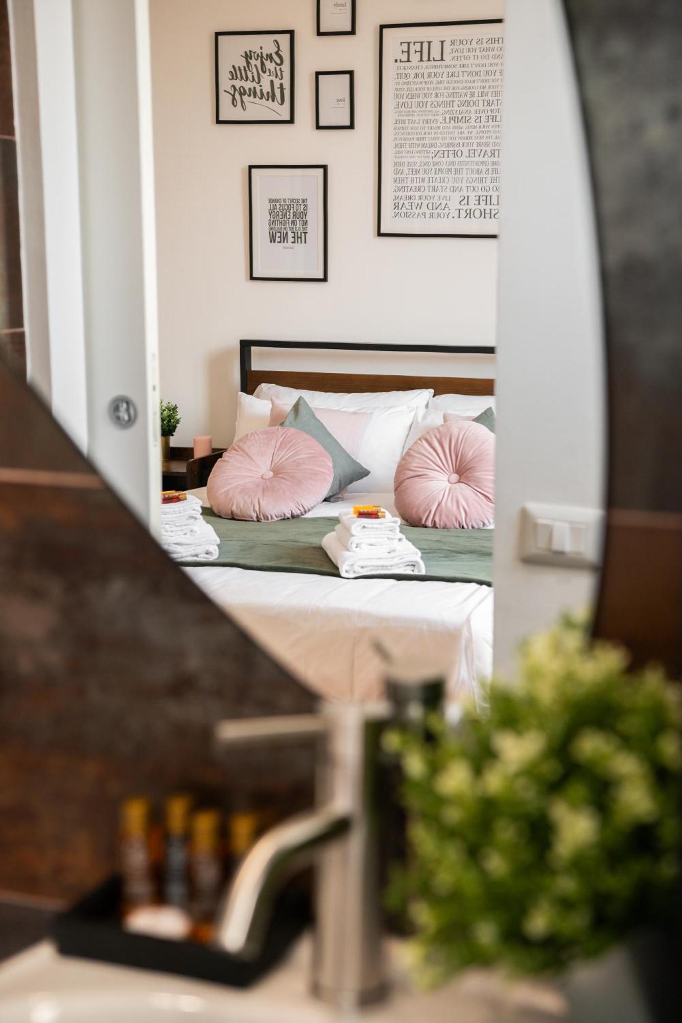 Piacentino Homes San Giovanni Apartment 罗马 外观 照片